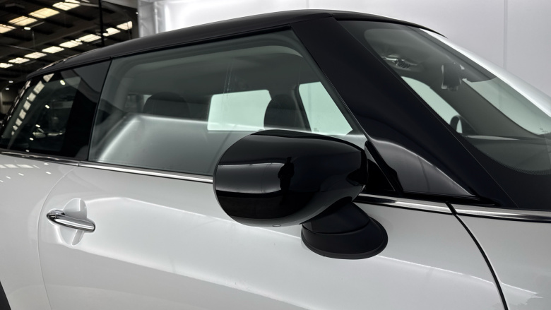 MINI Hatchback 2.0 Cooper S Classic 3dr Auto Petrol Hatchback